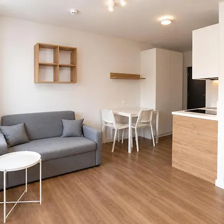 Easy Living Apartment *